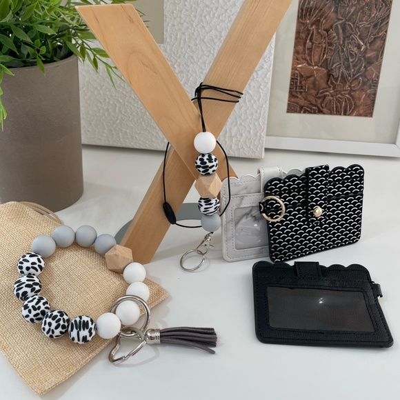 Bracelet Keychain Silicone Wood Beads/Lanyard Teacher Badge Holder Gift Set - Picture 5 of 8